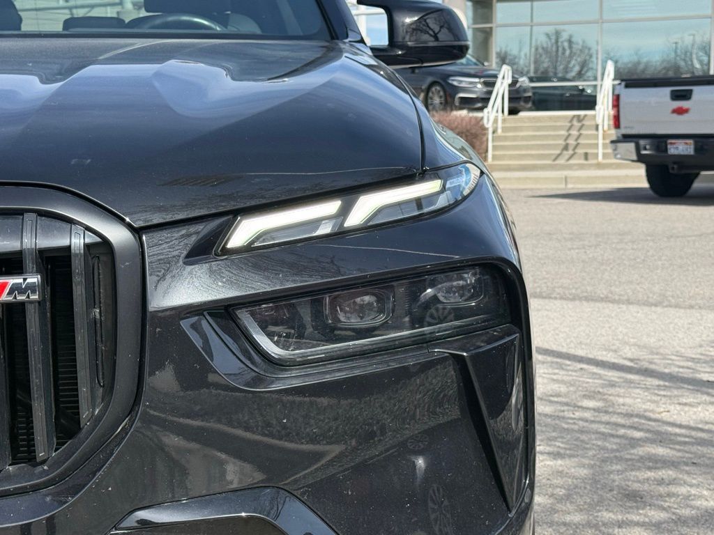 2025 BMW X7 M60i - Photo 31