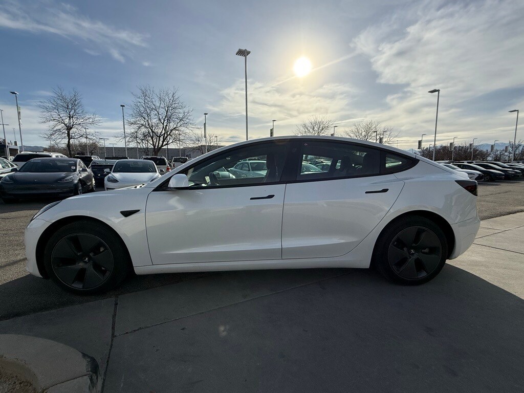 2023 Tesla Model 3 photo 4