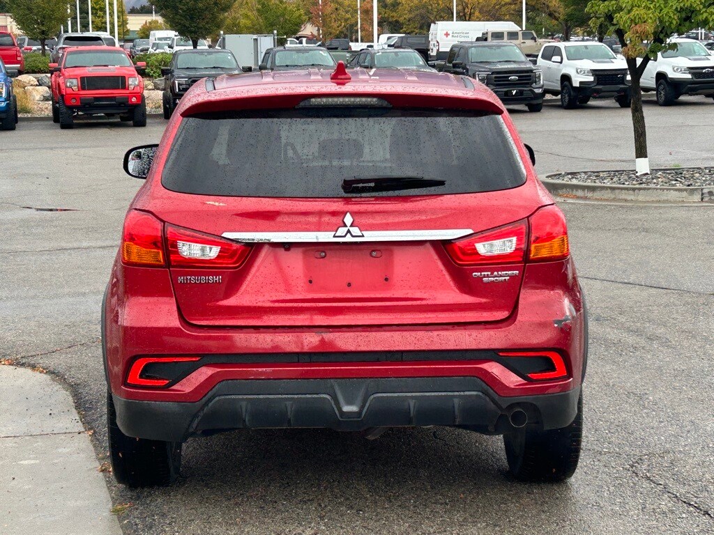 2018 Mitsubishi Outlander Sport ES photo 3