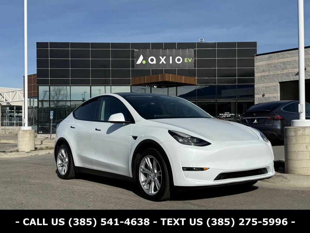 2022 Tesla Model Y Long Range Dual Motor All-Wheel Drive's photo