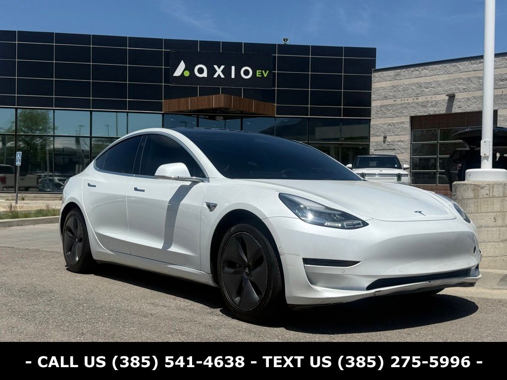 2020 Tesla Model 3 Standard Range Plus's photo