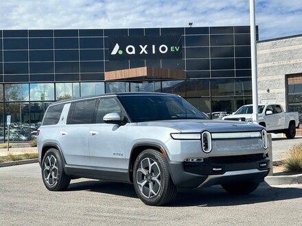 2024 Rivian R1S Adventure SUV