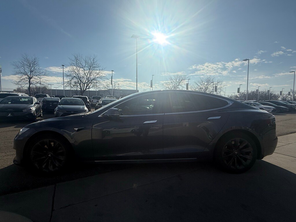 2020 Tesla Model S photo 4