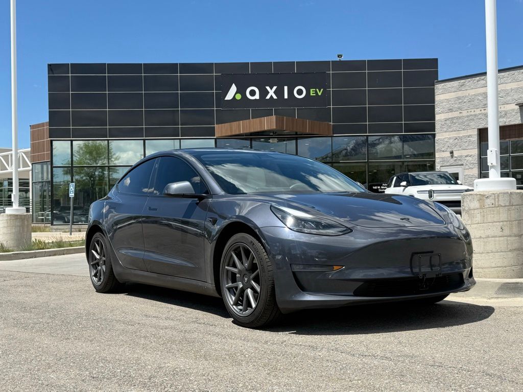 2022 Tesla Model 3 Long Range Dual Motor All-Wheel Drive's photo