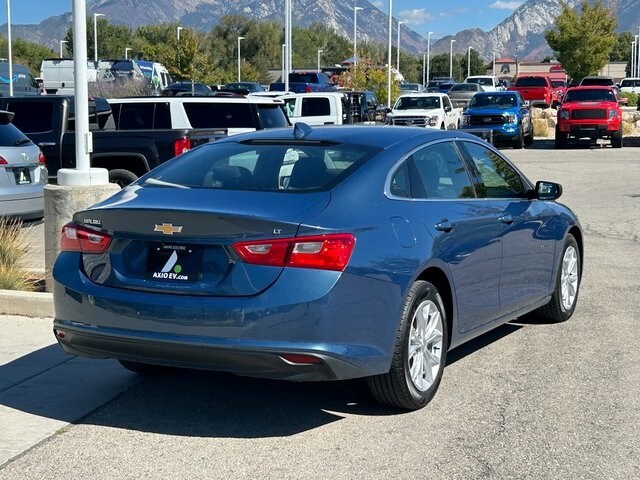 2024 Chevrolet Malibu 1LT photo 2
