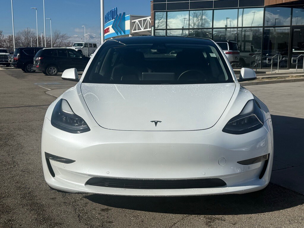 2021 Tesla Model 3 Standard Range Plus photo 2