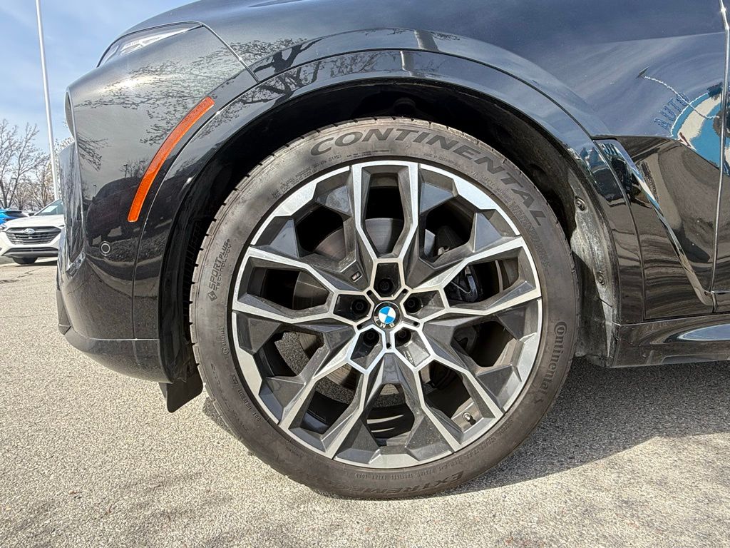 2025 BMW X7 M60i - Photo 32