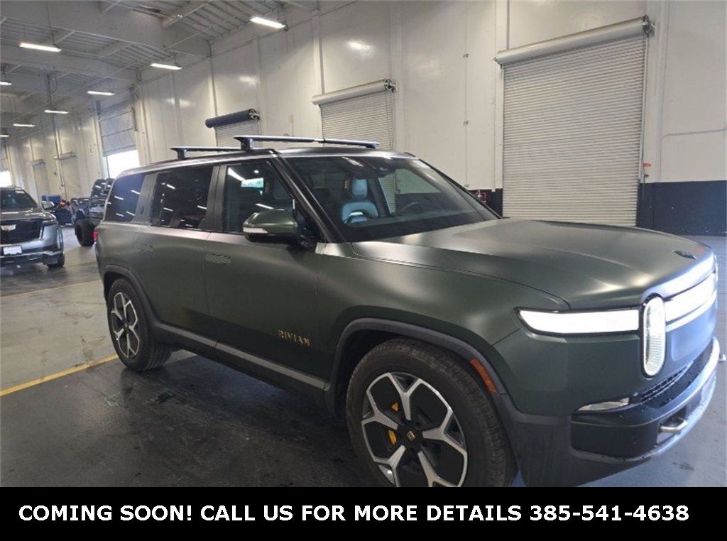 2023 Rivian R1S Adventure