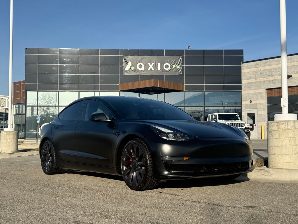 2022 Tesla Model 3 Performance's photo