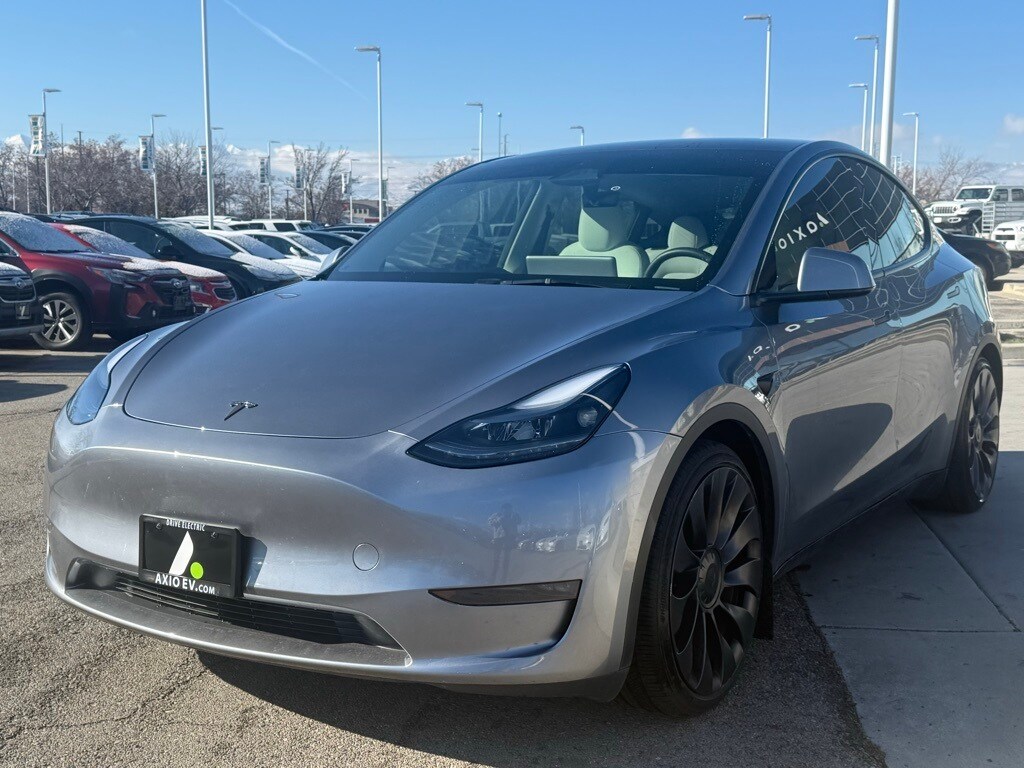 2024 Tesla Model Y Performance photo 3