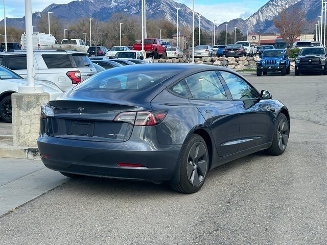 2022 Tesla Model 3 Long Range photo 3