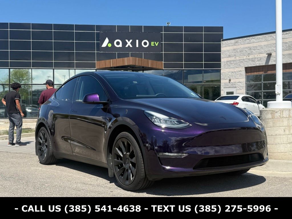 2022 Tesla Model Y Long Range Dual Motor All-Wheel Drive's photo