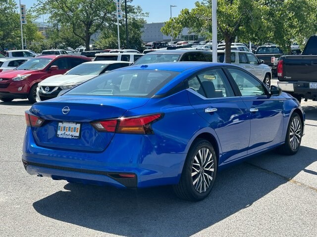 2025 Nissan Altima 2.5 SV photo 2