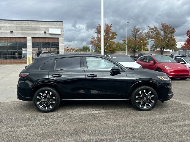 2026 Honda HR-V EX-L photo 2