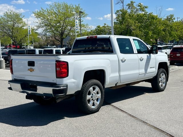 2015 Chevrolet Silverado 3500HD LT photo 3