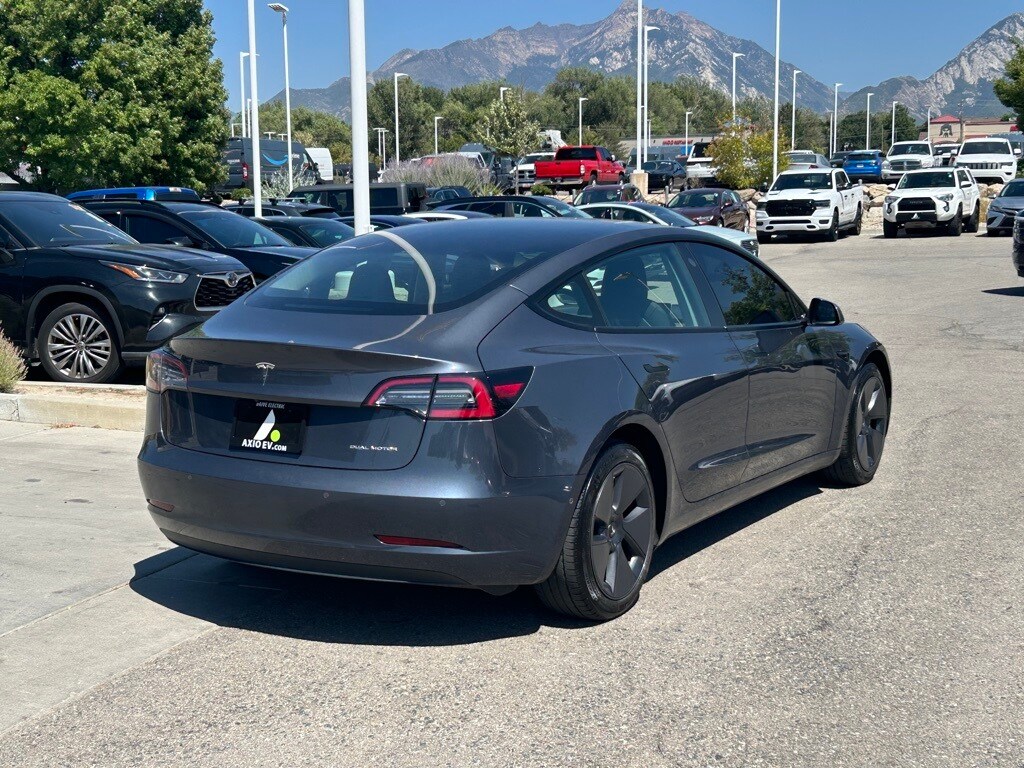 2022 Tesla Model 3 Long Range photo 3
