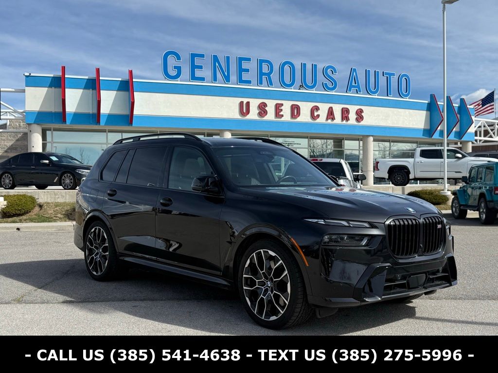 2025 BMW X7 M60i's photo