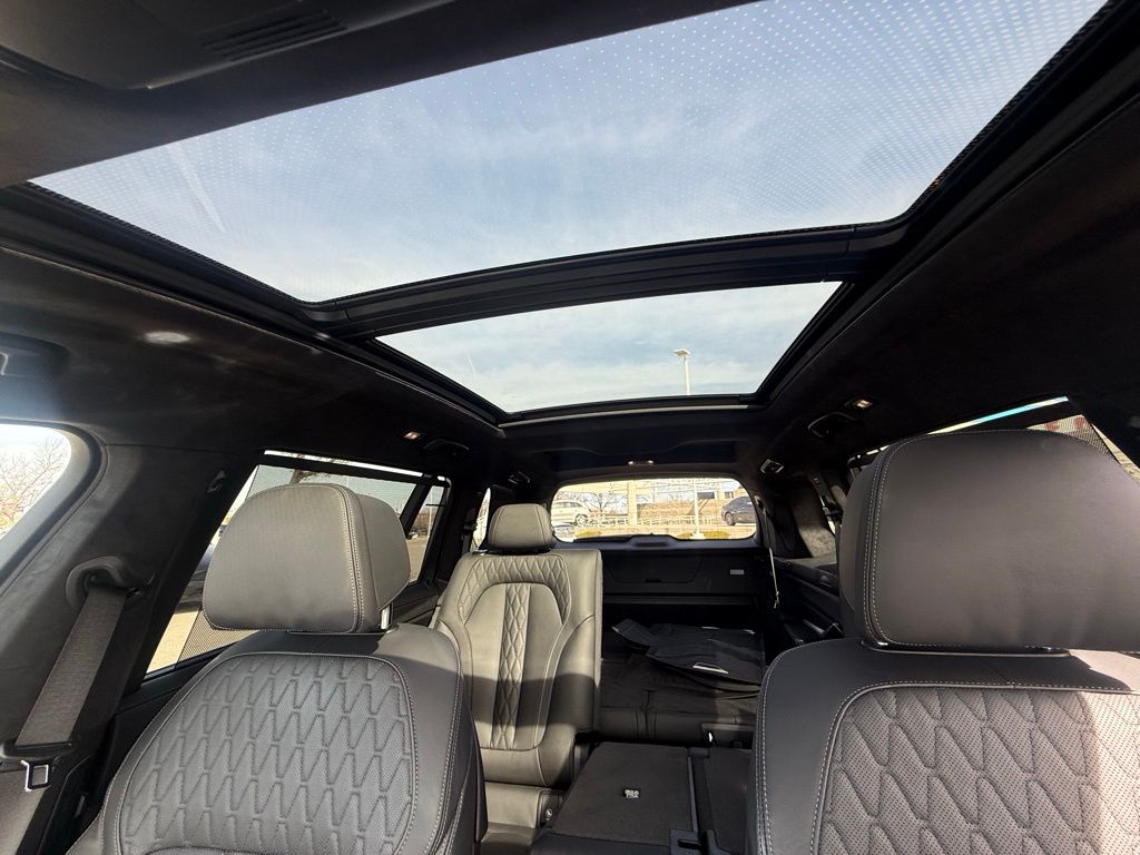 2025 BMW X7 M60i - Photo 21