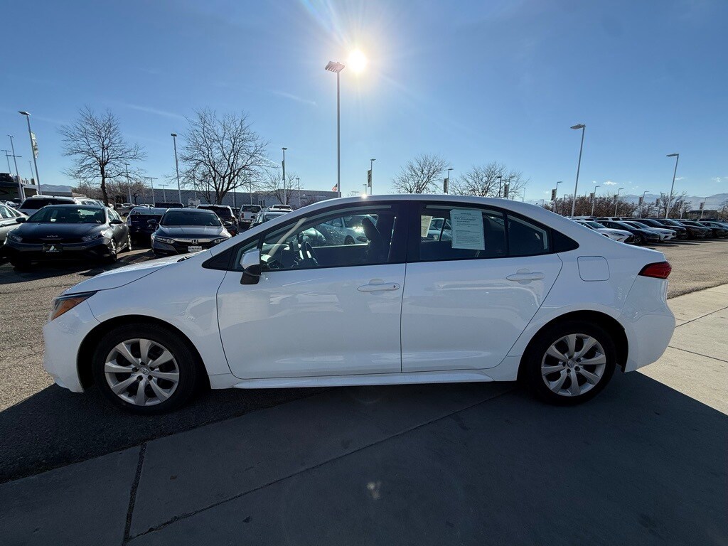 2023 Toyota Corolla LE photo 4