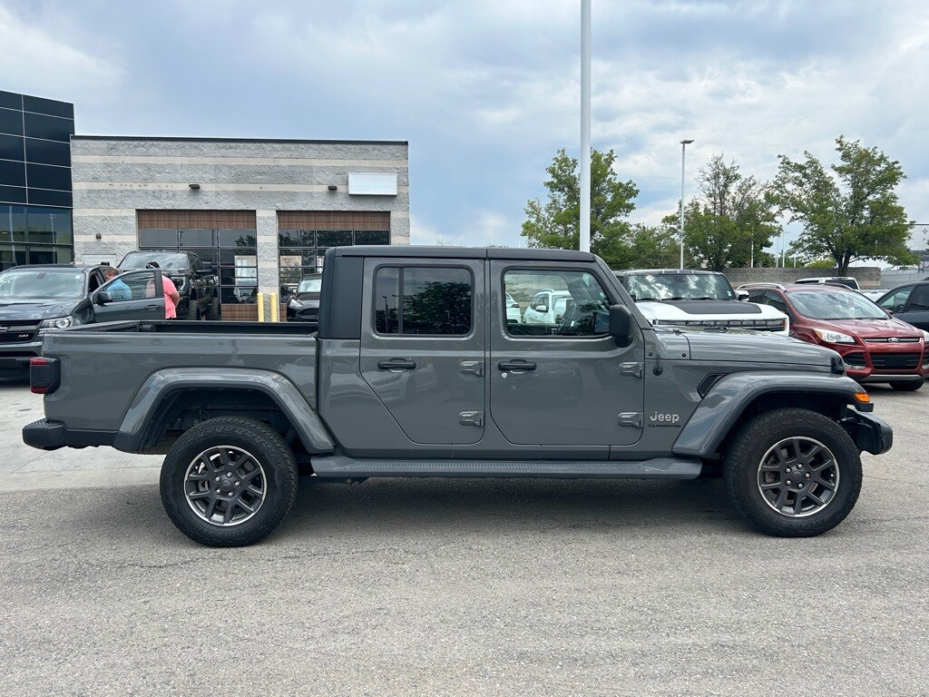 2020 Jeep Gladiator Overland photo 2