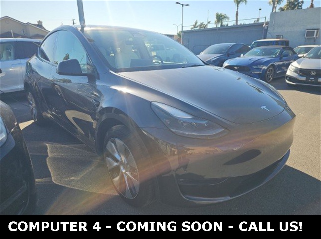 2024 Tesla Model Y Long Range's photo