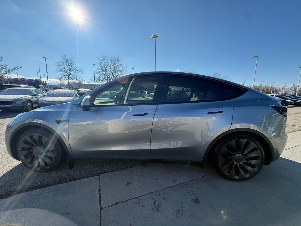 2024 Tesla Model Y Performance photo 4