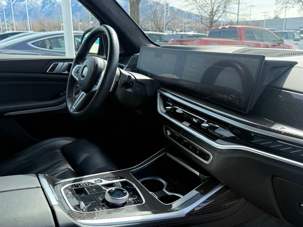 2025 BMW X7 M60i - Photo 29