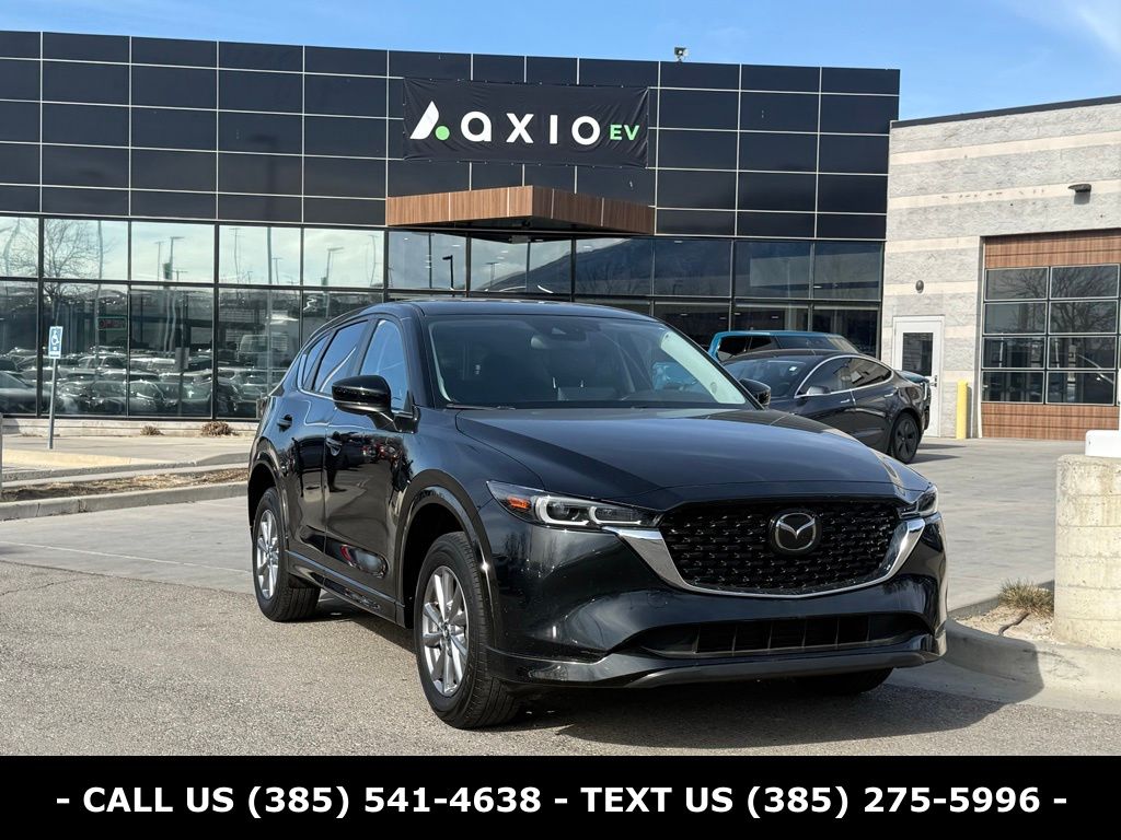 2024 Mazda CX-5 S Preferred package Auto AWD's photo