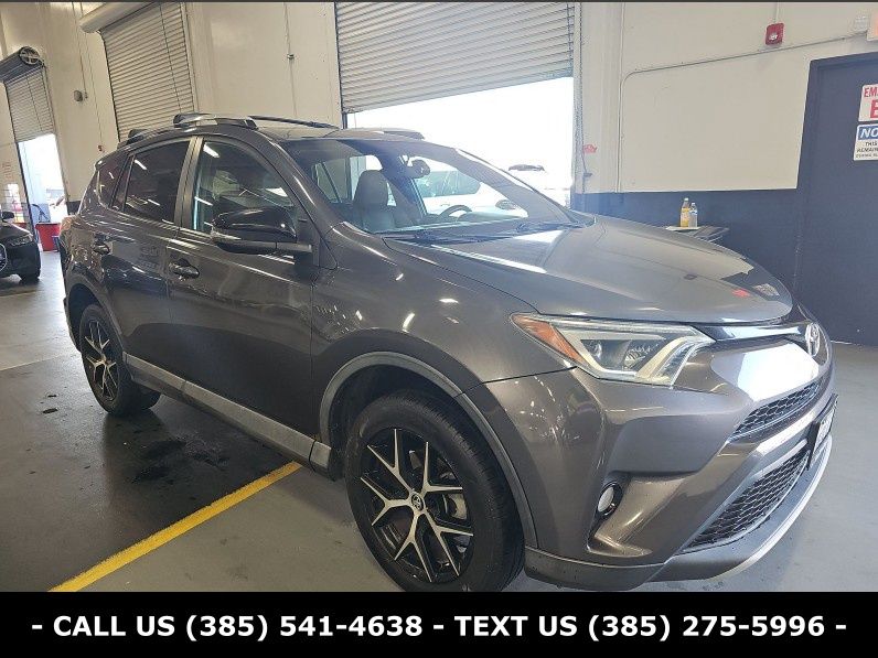 2016 Toyota RAV4 SE's photo