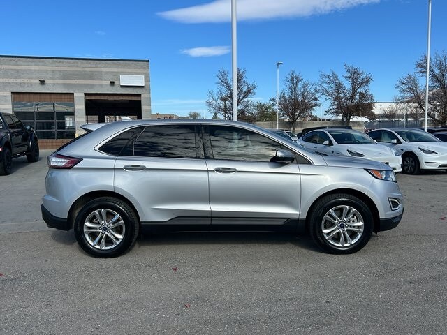 2016 Ford Edge SEL photo 2