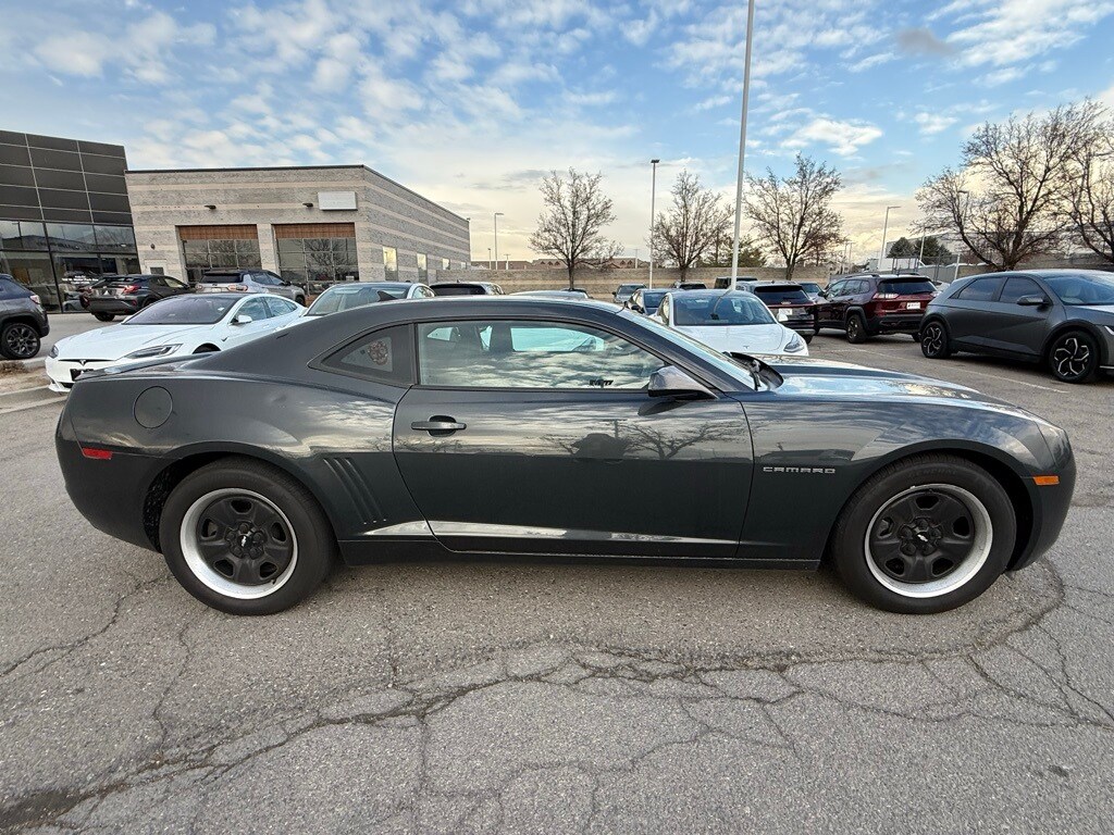 2013 Chevrolet Camaro 1LS photo 2