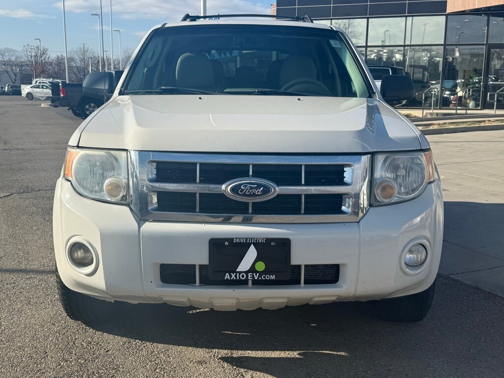 2010 Ford Escape XLT photo 2