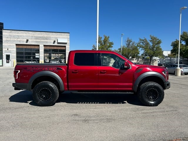 2017 Ford F-150 Raptor photo 2
