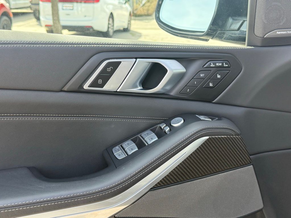 2025 BMW X7 M60i - Photo 9