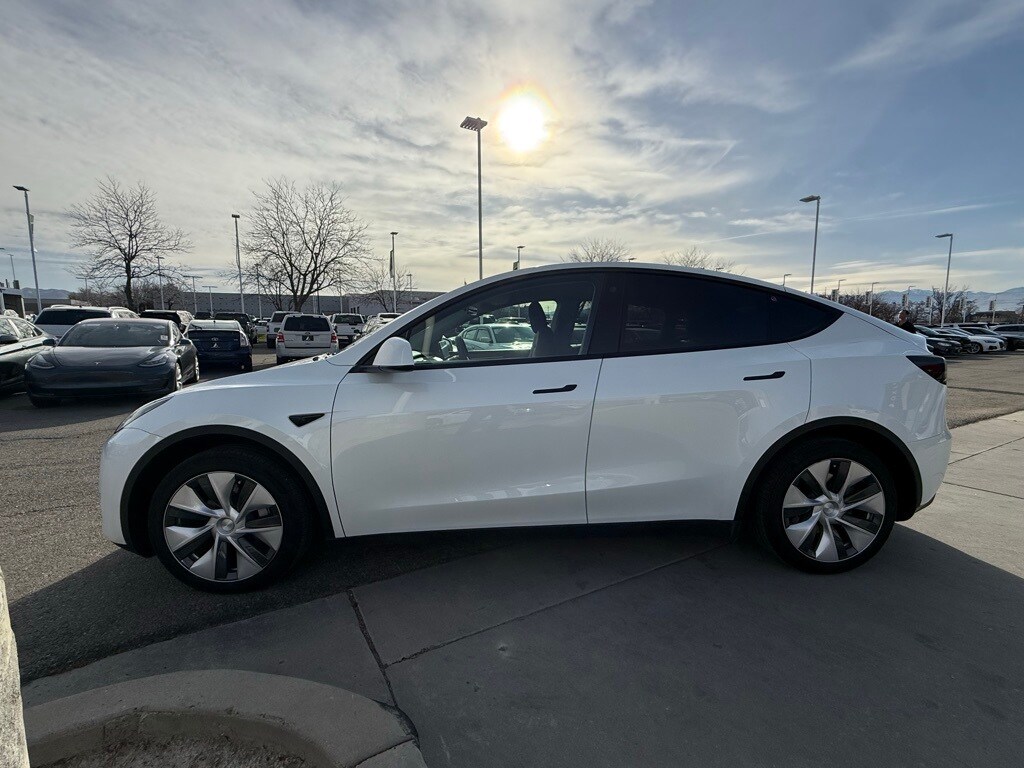 2023 Tesla Model Y Long Range photo 4