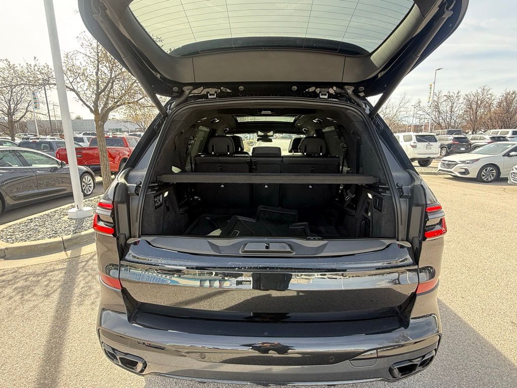 2025 BMW X7 M60i - Photo 26