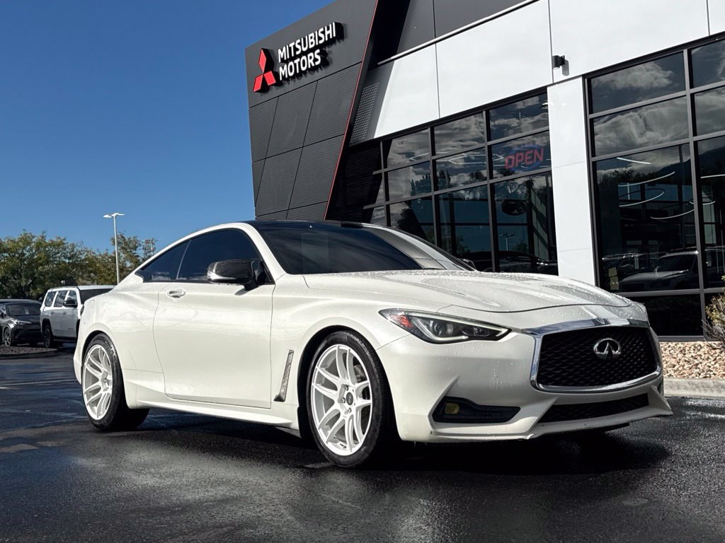 2017 INFINITI Q60 Coupe