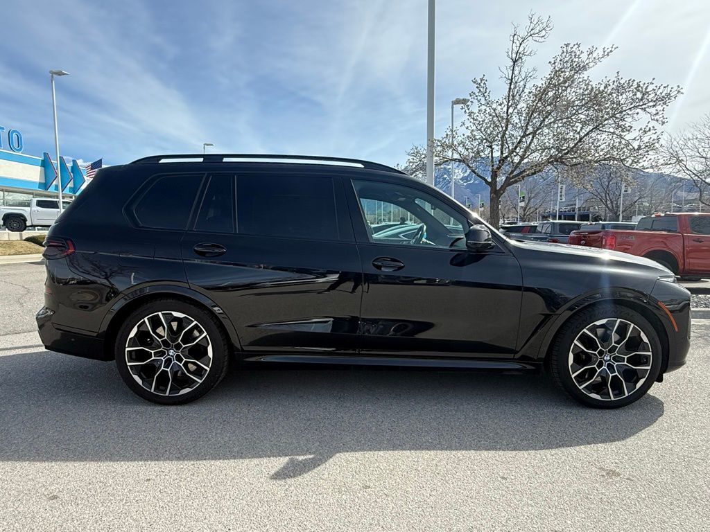 2025 BMW X7 M60i - Photo 8