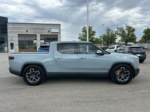 2022 Rivian R1T Adventure photo 2
