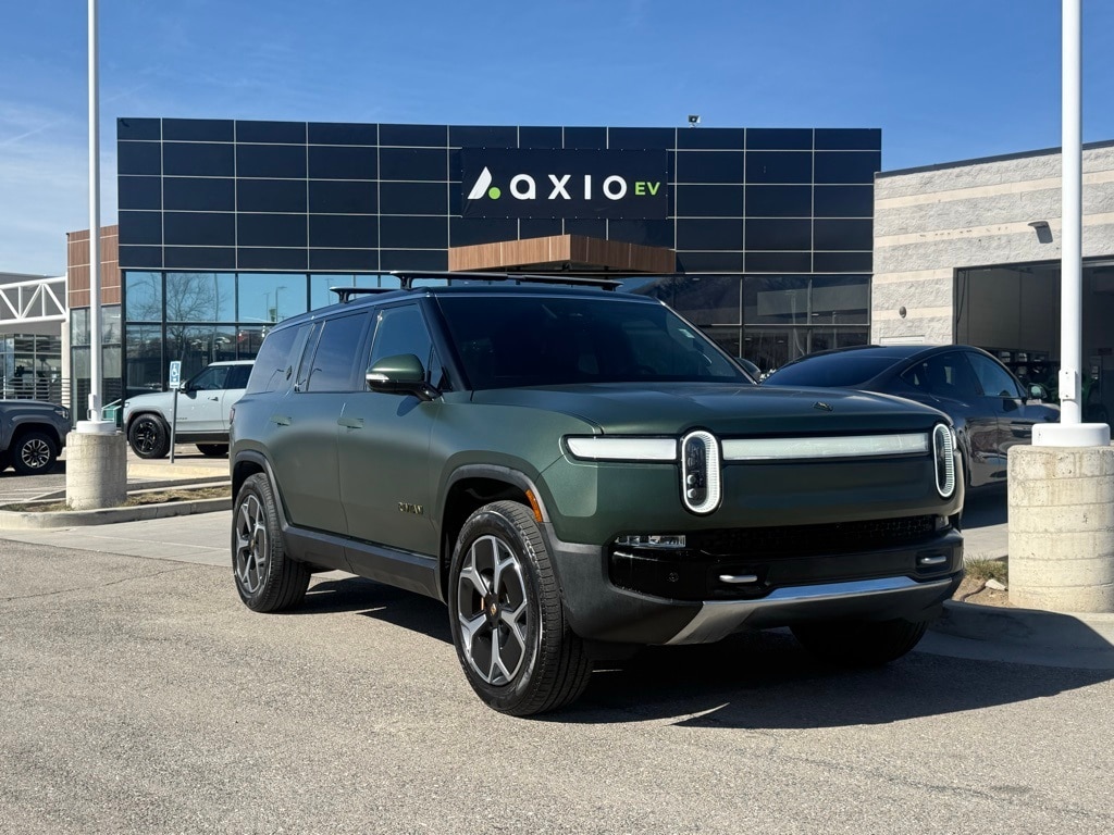 2023 Rivian R1S Adventure