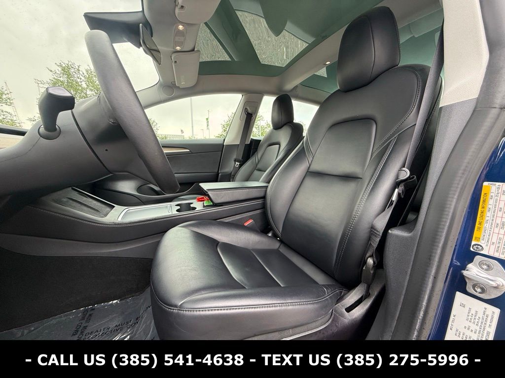 2022 Tesla Model 3 Long Range Dual Motor All-Wheel Drive's photo