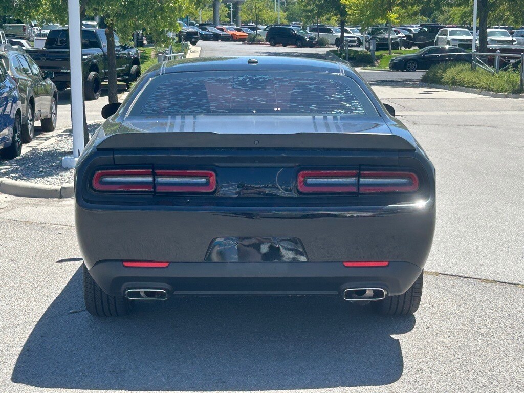 2021 Dodge Challenger SXT photo 4