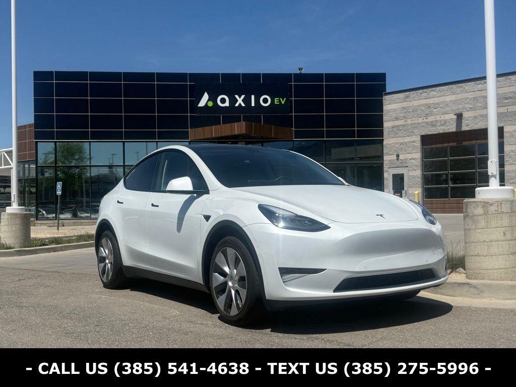 2022 Tesla Model Y Long Range Dual Motor All-Wheel Drive's photo