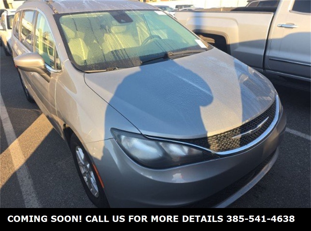 2021 Chrysler Voyager's photo