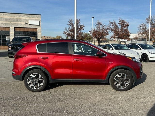 2022 Kia Sportage EX photo 2