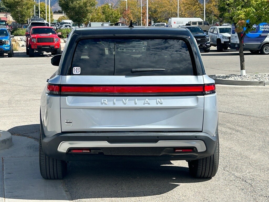 2024 Rivian R1S Adventure photo 4