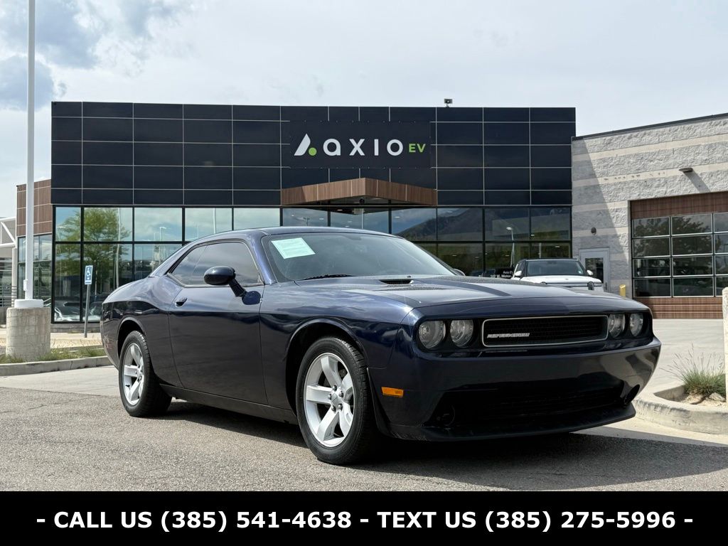 2014 Dodge Challenger SXT's photo