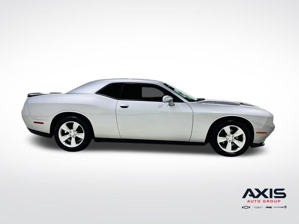 Used 2016 Dodge Challenger SXT Coupe
