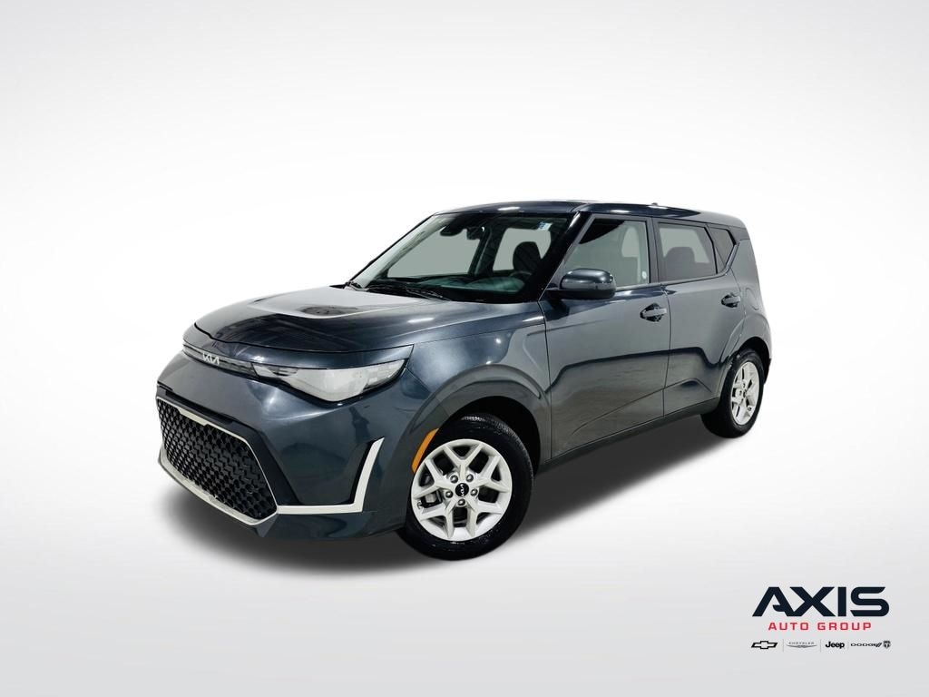 Used 2025 Kia Soul LX Hatchback