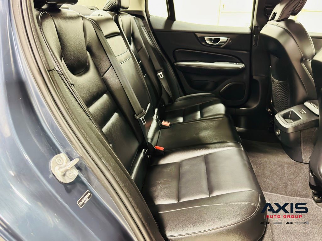 2025 Volvo S60 26